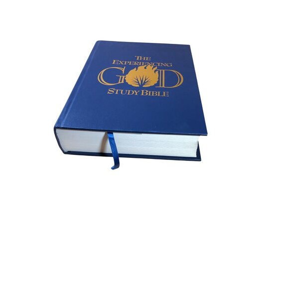 The Experiencing God Study Bible New King James Version Hardcover Blue Christian - Picture 14 of 16